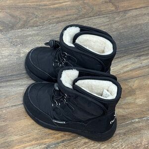 BEARFOOT toddler snow boots (size US 9)